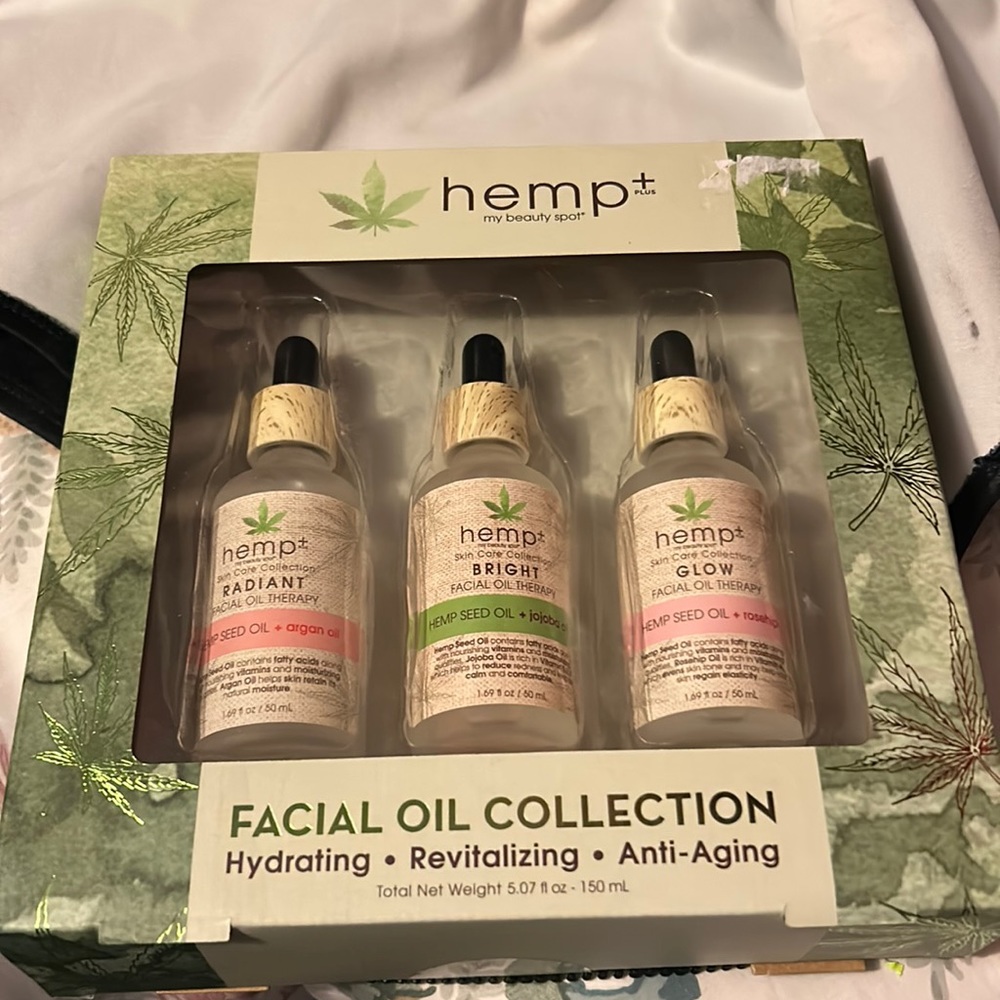 Facial oil collection nib